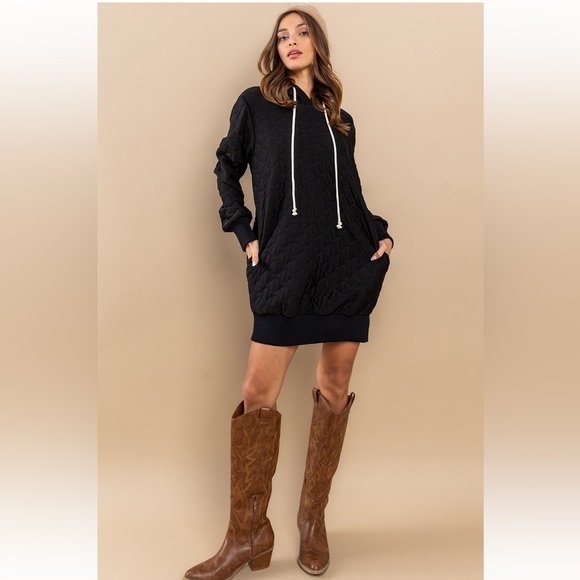 Black Quilted Dress with Hoodie NWT - Picture 1 of 6